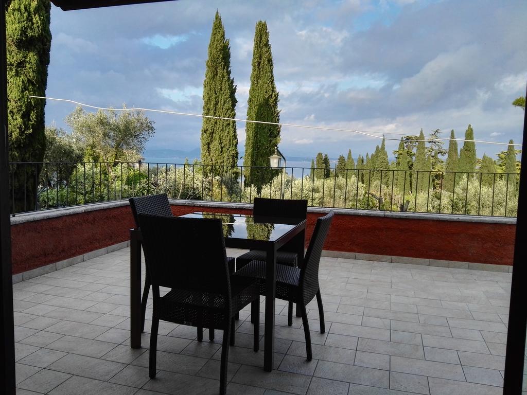Suite Deluxe a Villa Paradiso Sirmione Exterior foto